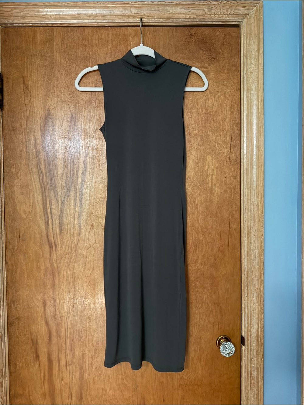 Forever 21 Sleeveless Mock Neck Midi Dress - Army Green